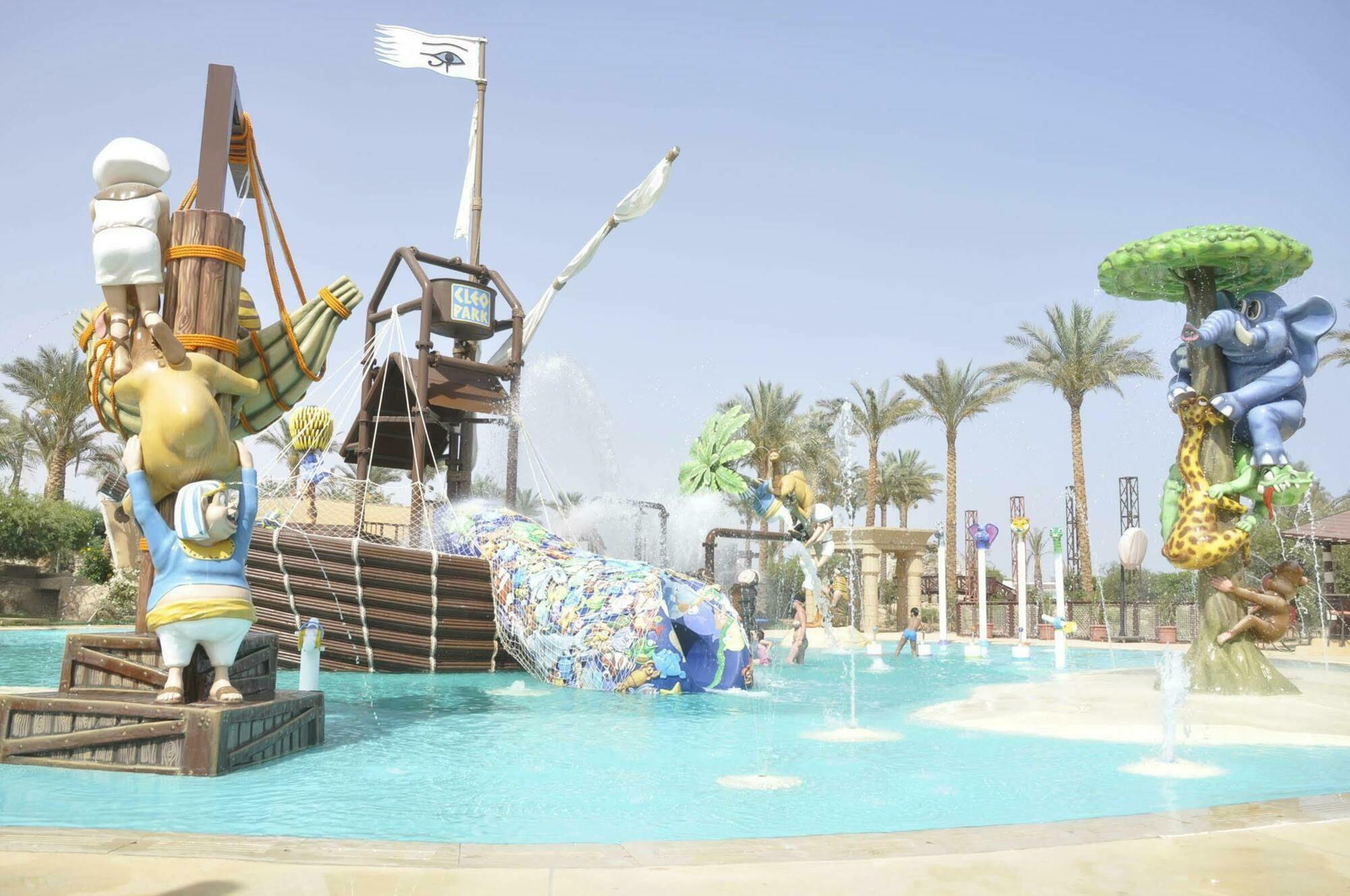 Jaz Sharm Dreams Hotel Ngoại thất bức ảnh The park's children's area